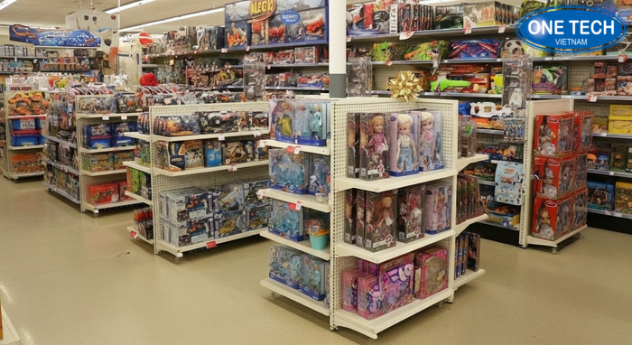Setup kệ trưng bày đồ chơi trẻ em hiệu quả cho cửa hàng Bố trí kệ trưng bày đồ chơi trẻ em trong cửa hàng, lối đi thoáng và điểm nhấn đầu dãy