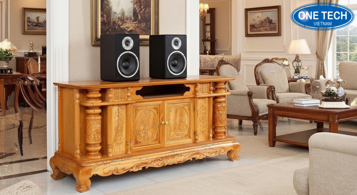 Kệ gỗ tự nhiên phong cách cổ điển dùng trưng bày loa