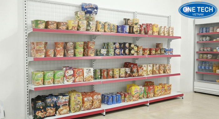 Mẫu kệ đơn áp tường trưng bày hàng tạp hóa gọn và dễ tìm sản phẩm